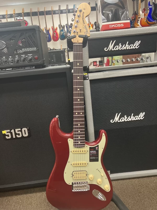 Fender American Performer Stratocaster HSS Aubergine with Rosewood Fingerboard