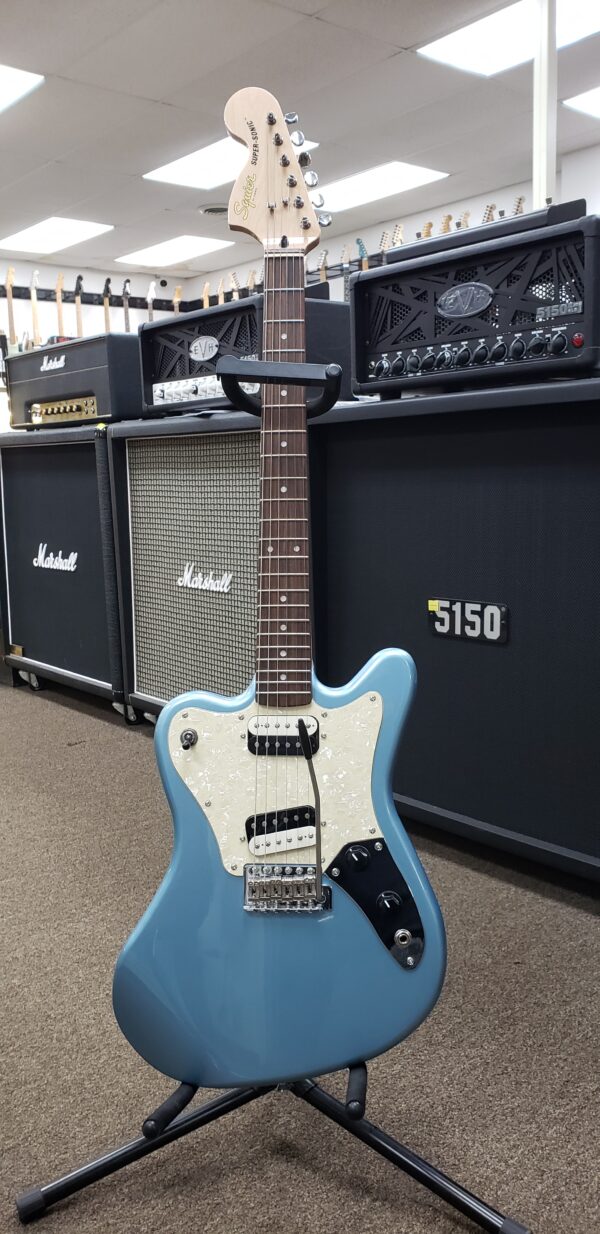 Squier Paranormal Super-Sonic – Ice Blue Metallic - Image 7