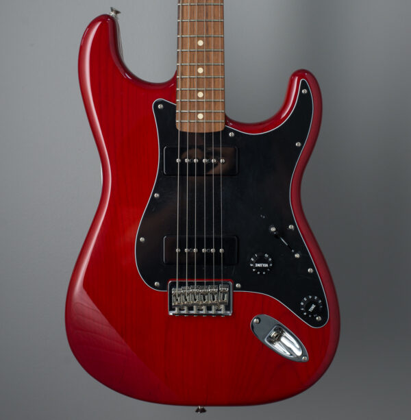 Fender Noventa Stratocaster Cherry Red Transparent