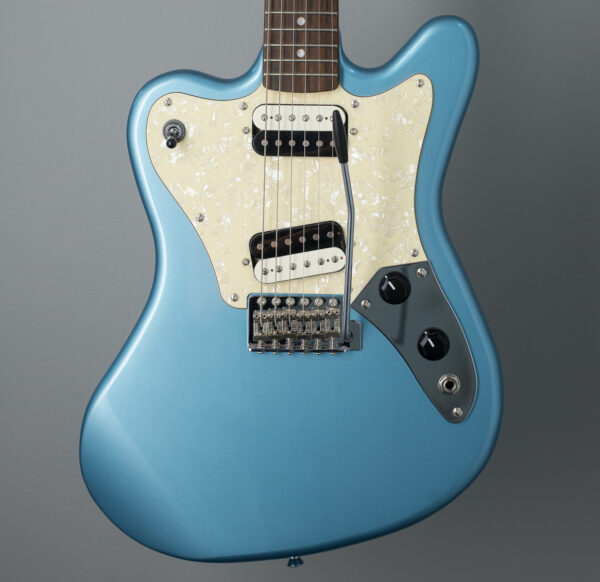 Squier Paranormal Super-Sonic – Ice Blue Metallic