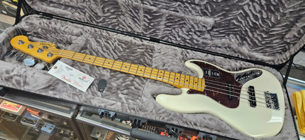 Fender American Professional II Jazz Bass - Olympic White w/ Maple Fingerboard - NEW - Image 11