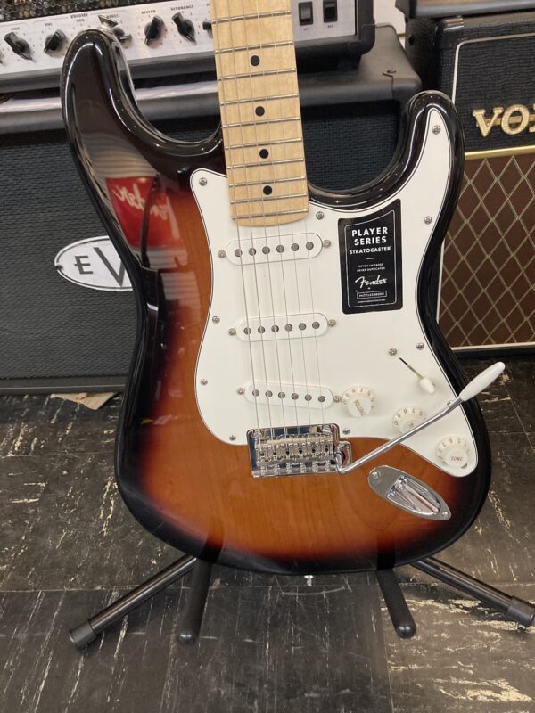 Fender Player Stratocaster Tone Sunburst with Pau Ferro Fingerboard