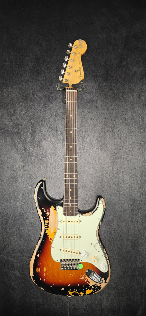 Fender Mike McCready Signature Stratocaster - 3-Color Sunburst Relic - Image 2