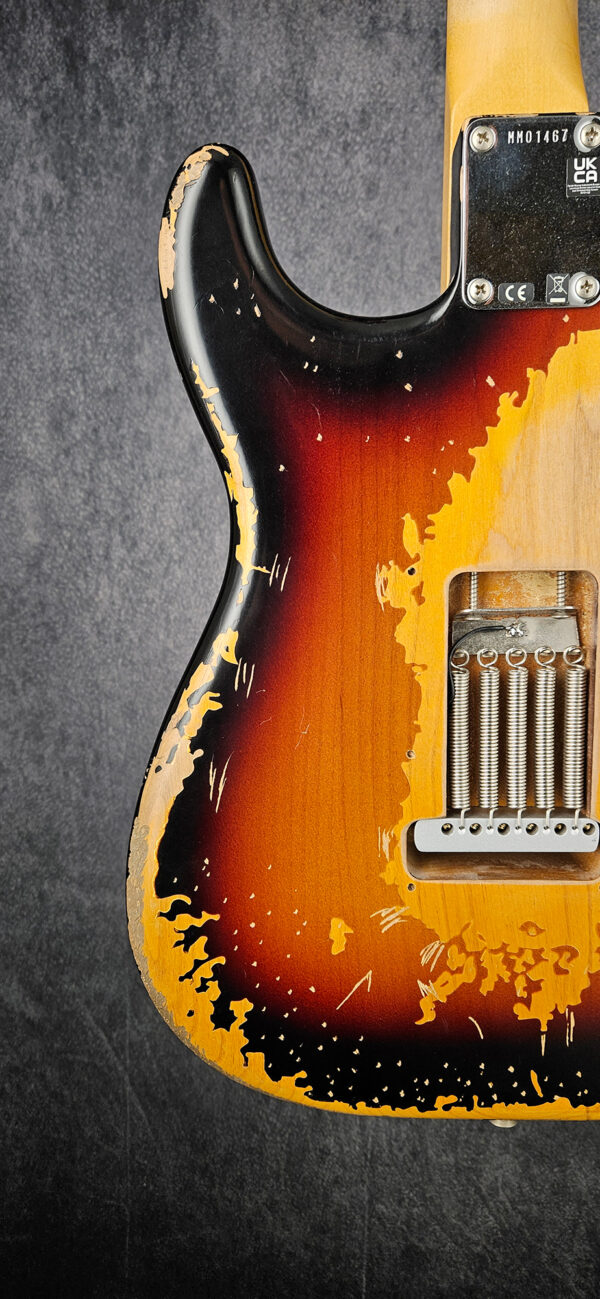 Fender Mike McCready Signature Stratocaster - 3-Color Sunburst Relic - Image 9