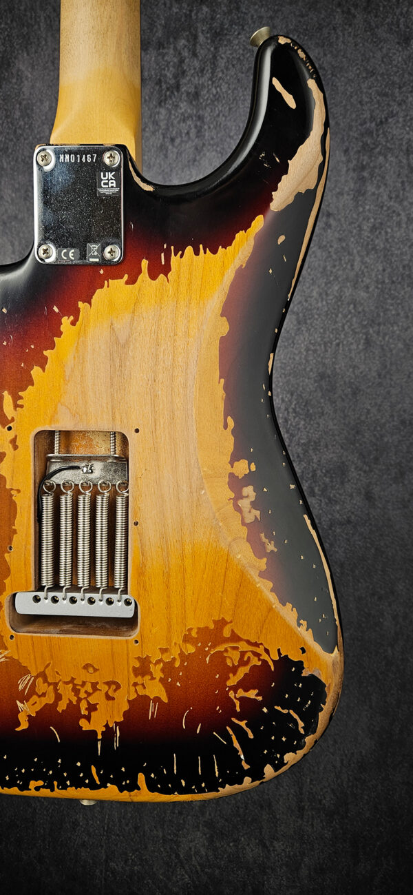 Fender Mike McCready Signature Stratocaster - 3-Color Sunburst Relic - Image 10